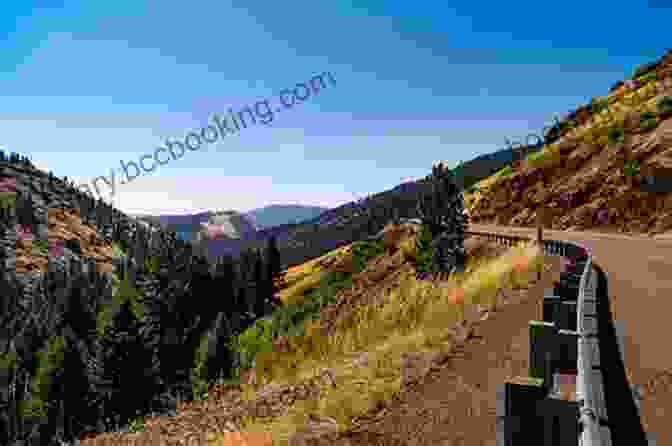 A Scenic Drive Along The Hells Canyon Scenic Byway Moon Idaho (Moon Handbooks) James P Kelly