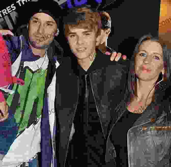 Justin Bieber With His Family Justin Bieber: The Ultimate Fan 2024/2: 100+ Justin Bieber Facts Photos Quiz + More (Justin Bieber 1)